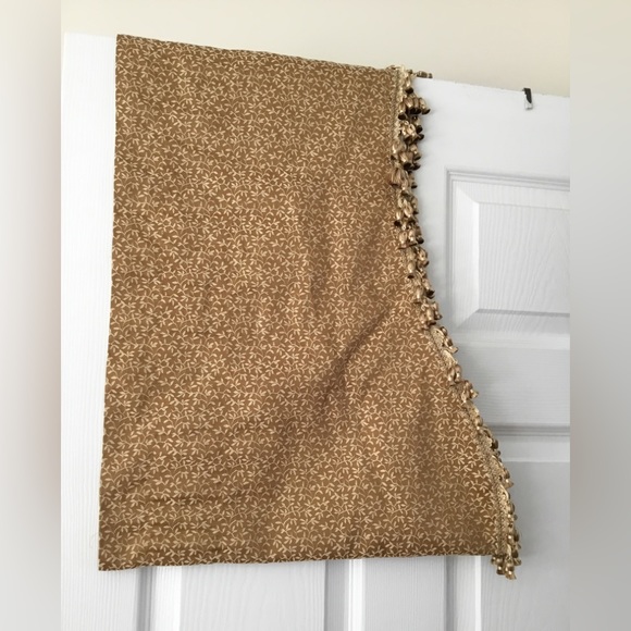 Rod pocket panel. - Picture 3 of 5